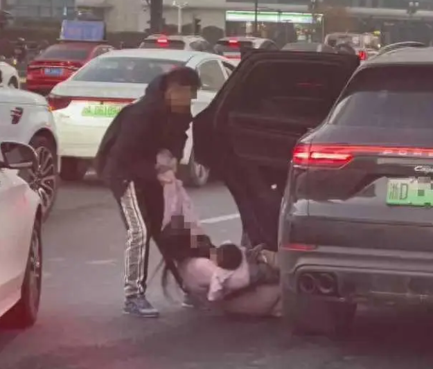 1702100747580712.png image.png