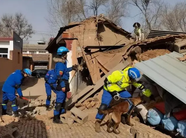 女子回家看娃 不幸在地震中遇难 母亲：我的房子一直在抖动