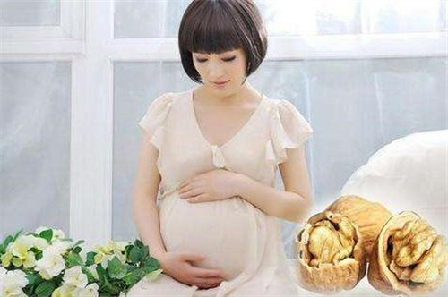 龙凤胎的形成原因，形成龙凤胎的过程，龙凤胎需要满足两个条件