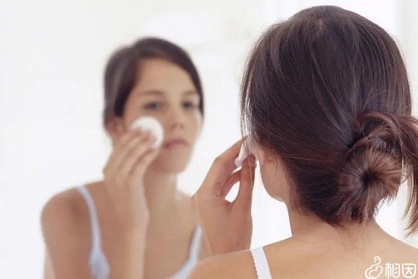 孕妇使用护肤品后要清洗