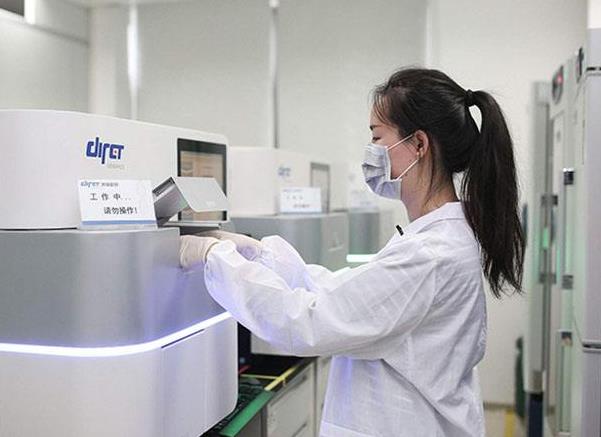 十堰供卵试管 十堰市太和医院介绍 ‘怀孕初期胎囊在宫腔右侧和怀男女有关系