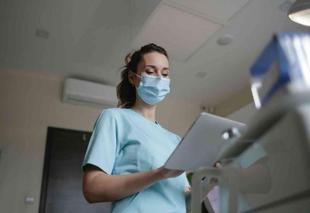 邵阳市中心医院妇科医生王亚平 邵阳市汇恩医院做试管成功率从这些维度来看待很重要 ‘一个月孕囊10×6×22看男女’