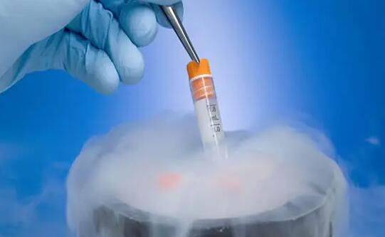 美国试管婴儿案例分析：输卵管积水和IVF失败