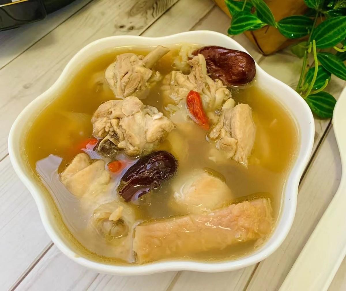 宝宝黄疸的饮食调理：吃哪些食物有助于缓解