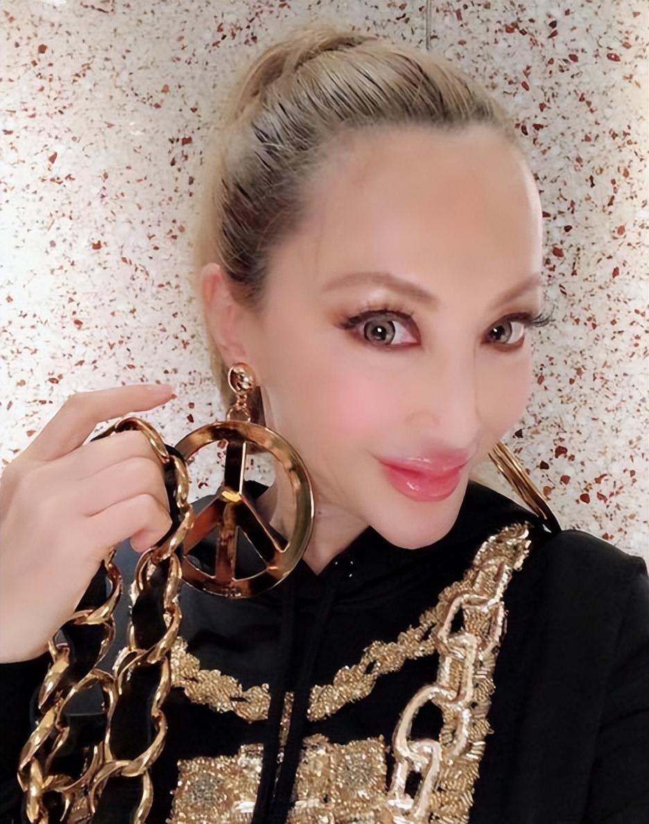 新生儿睡太久会饿吗?宝宝睡眠不足需唤醒喂奶吗?