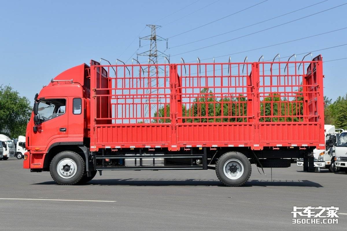 宝宝学游泳时脚需触碰底部吗？学游泳需注意哪些事项？