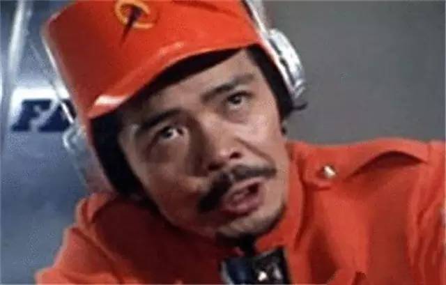 室内游泳的好处：珠海横琴新区宝宝们越来越喜欢在健身房的泳池里畅游，不仅锻炼身体，还能享受无拘无束的游泳乐趣。