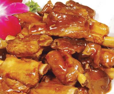 春季带宝宝晒太阳时，要注意安全防护，正确打开阳光的利用方式