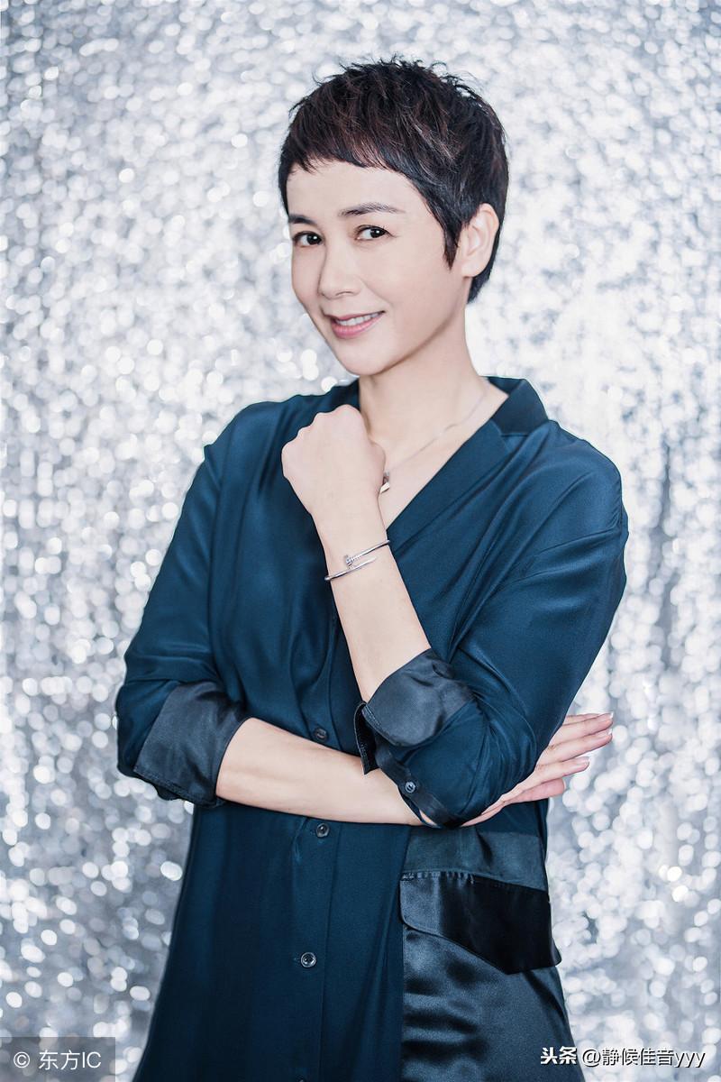 宝宝夏天狗粮狗盆宠物狗食相处小宝宝如何与狗狗相处