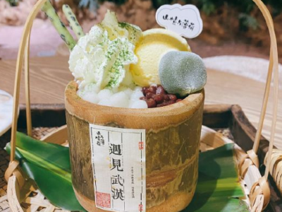 宝宝睡觉时，关灯还是开灯？小夜灯对宝宝的睡眠有影响吗？宝宝几个月可以关灯睡觉？