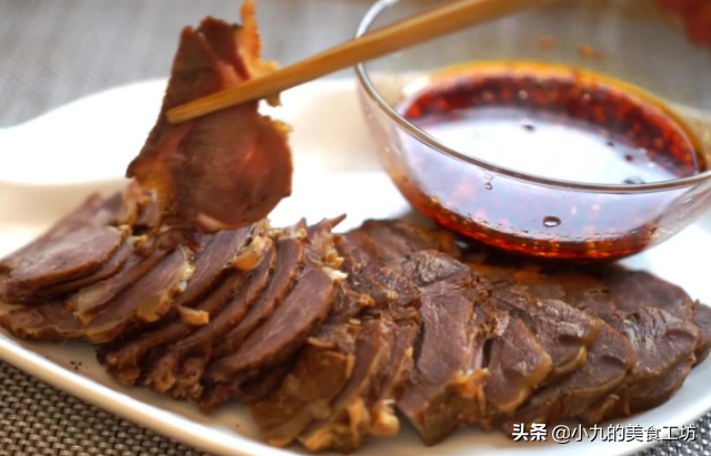 宝宝耳朵藏有大量耳屎,如何应对?请勿随意拔取耳勺!