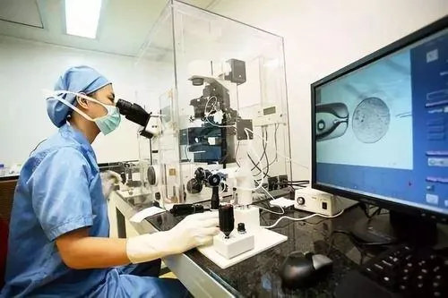 移植后小腹坠胀像来姨妈，这次是不是又失败了？