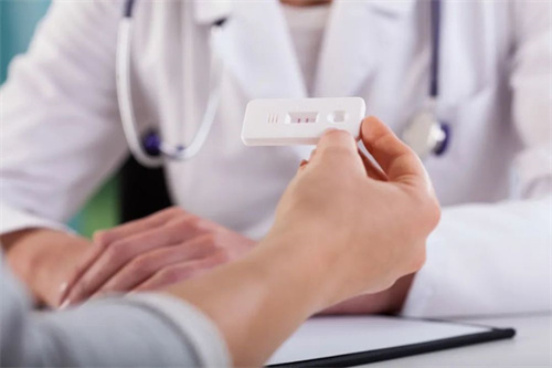 移植后第5天肚子刺痛是着床了吗？出现这3种信号要恭喜你